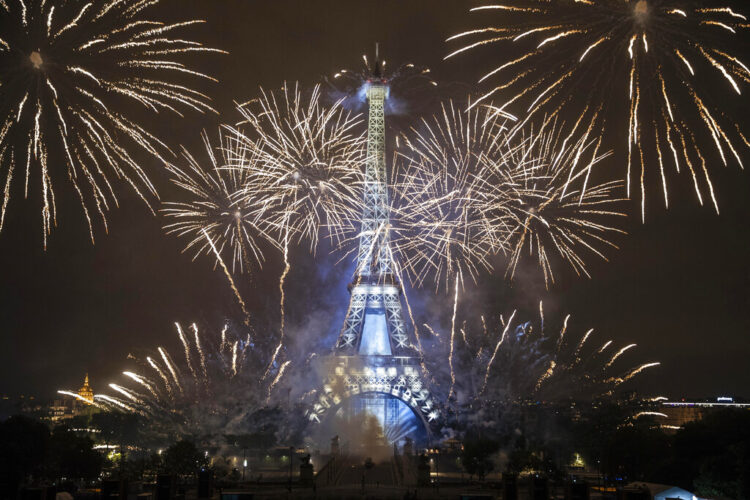 Fri. 8:32 a.m.: Eiffel Tower reopens; COVID passes required as of next week